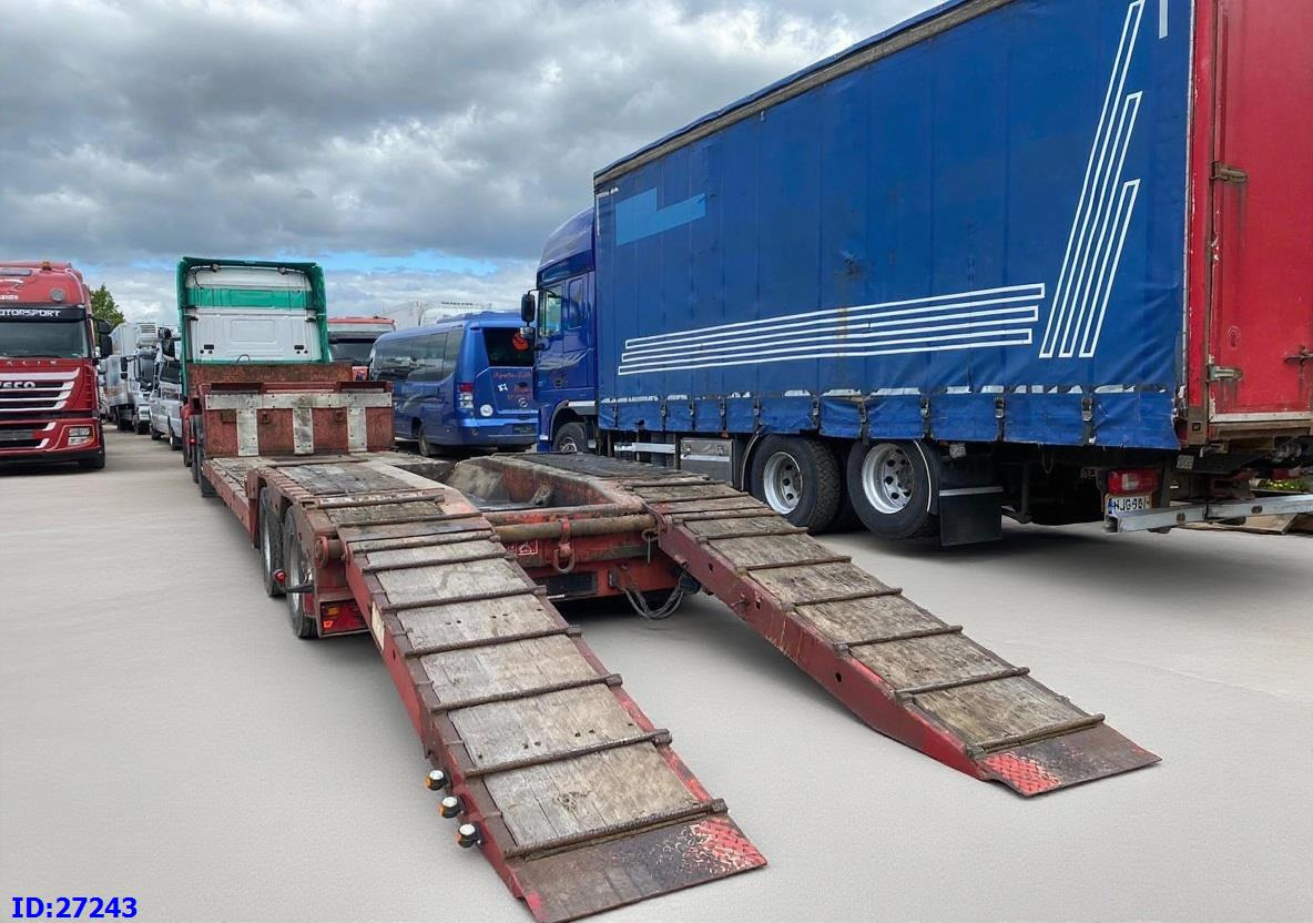LANGENDORF Satbue 20/28 - Low bed - Semi-trailer low bed: gambar 4 LANGENDORF Satbue 20/28 - Low bed - Semi-trailer low bed: gambar 4