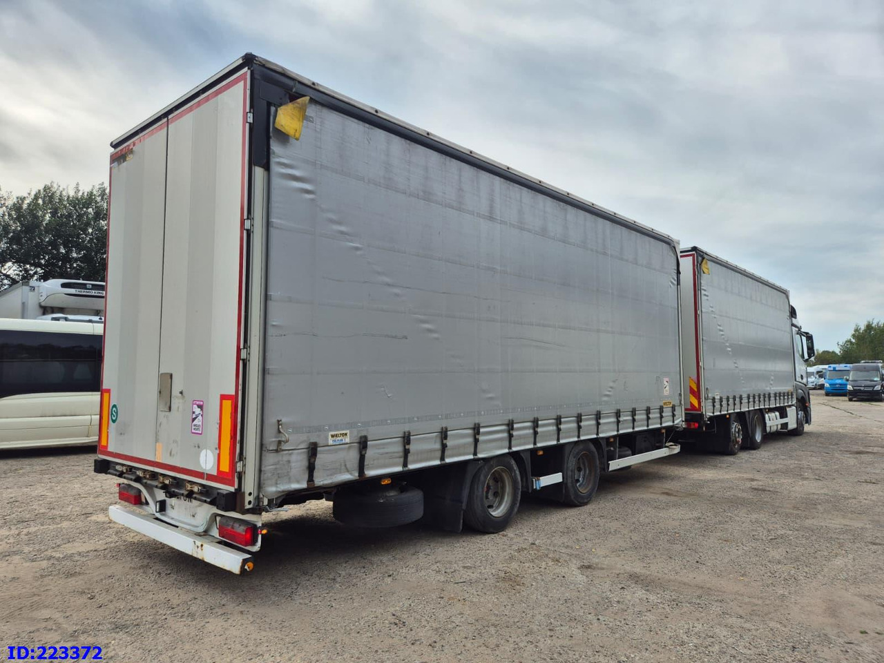 MERCEDES-BENZ Actros 2542 6x2 Euro6 + Wielton trailer - Truk dengan terpal samping: gambar 5 MERCEDES-BENZ Actros 2542 6x2 Euro6 + Wielton trailer - Truk dengan terpal samping: gambar 5