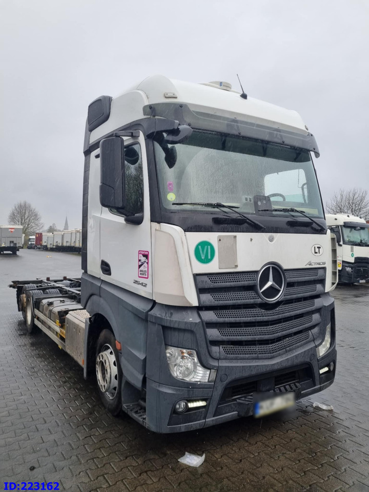 MERCEDES-BENZ Actros 2542 BDF 6x2 Euro6 - Truk sasis: gambar 2 MERCEDES-BENZ Actros 2542 BDF 6x2 Euro6 - Truk sasis: gambar 2