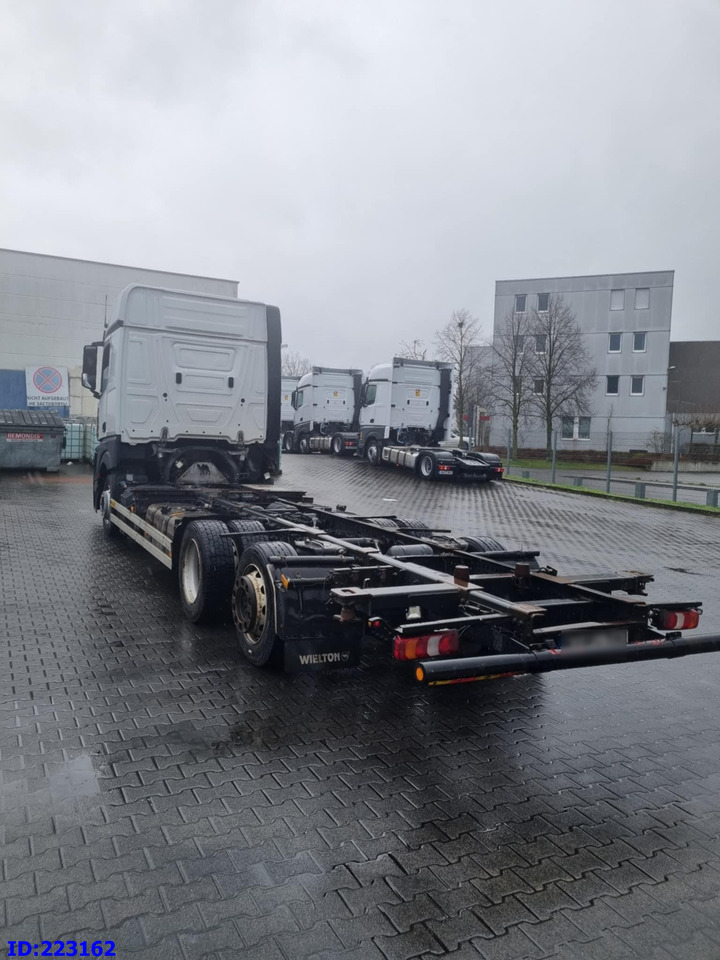 MERCEDES-BENZ Actros 2542 BDF 6x2 Euro6 - Truk sasis: gambar 5 MERCEDES-BENZ Actros 2542 BDF 6x2 Euro6 - Truk sasis: gambar 5