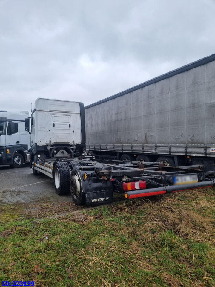 MERCEDES-BENZ Actros 2542 BDF 6x2 Euro6 - Truk sasis: gambar 4 MERCEDES-BENZ Actros 2542 BDF 6x2 Euro6 - Truk sasis: gambar 4
