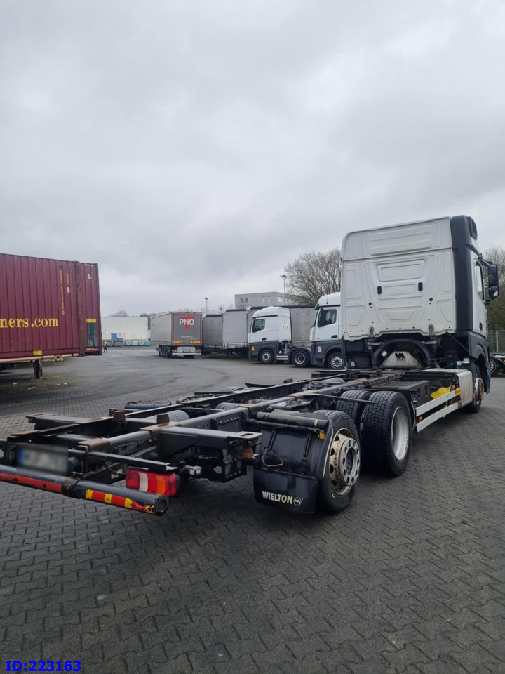 MERCEDES-BENZ Actros 2542 BDF 6x2 Euro6 - Truk sasis: gambar 5 MERCEDES-BENZ Actros 2542 BDF 6x2 Euro6 - Truk sasis: gambar 5