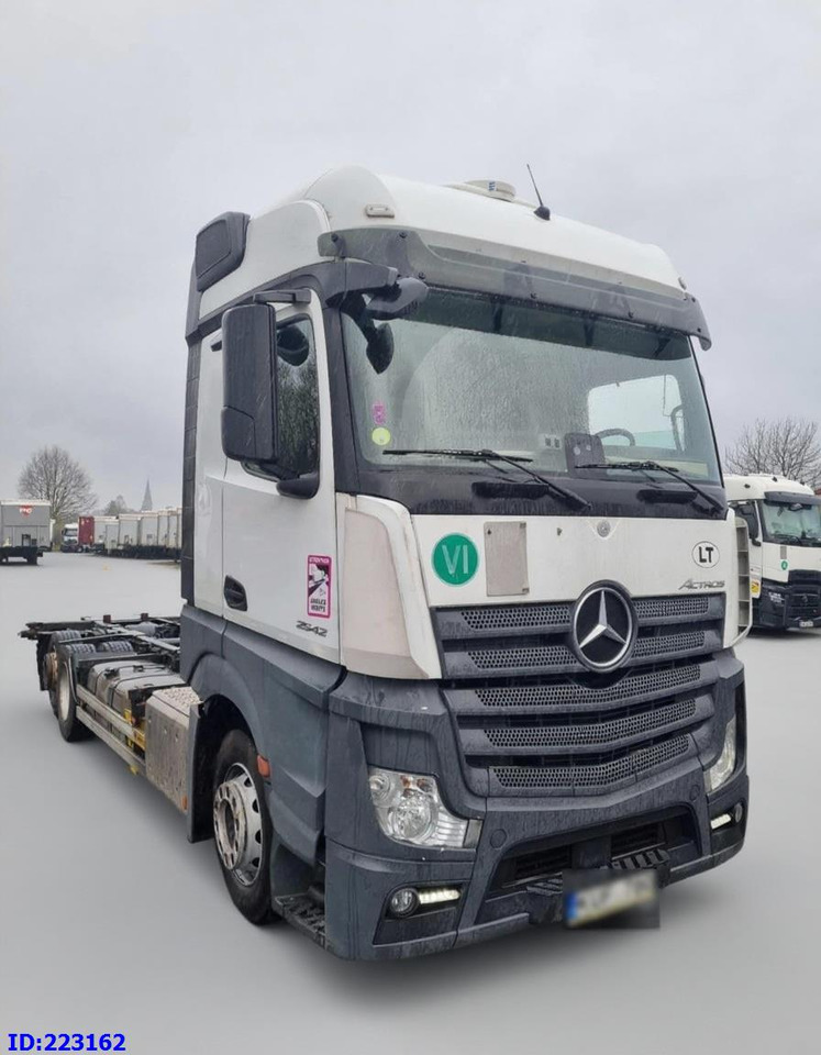 MERCEDES-BENZ Actros 2542 BDF 6x2 Euro6 - Truk sasis: gambar 2 MERCEDES-BENZ Actros 2542 BDF 6x2 Euro6 - Truk sasis: gambar 2