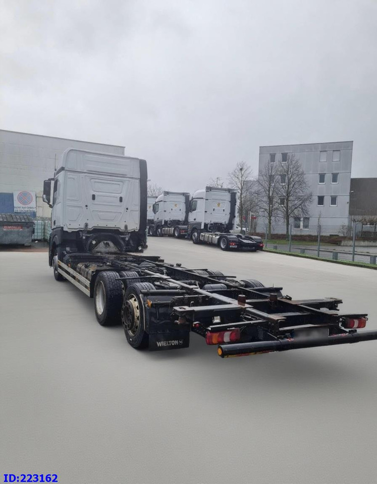 MERCEDES-BENZ Actros 2542 BDF 6x2 Euro6 - Truk sasis: gambar 5 MERCEDES-BENZ Actros 2542 BDF 6x2 Euro6 - Truk sasis: gambar 5