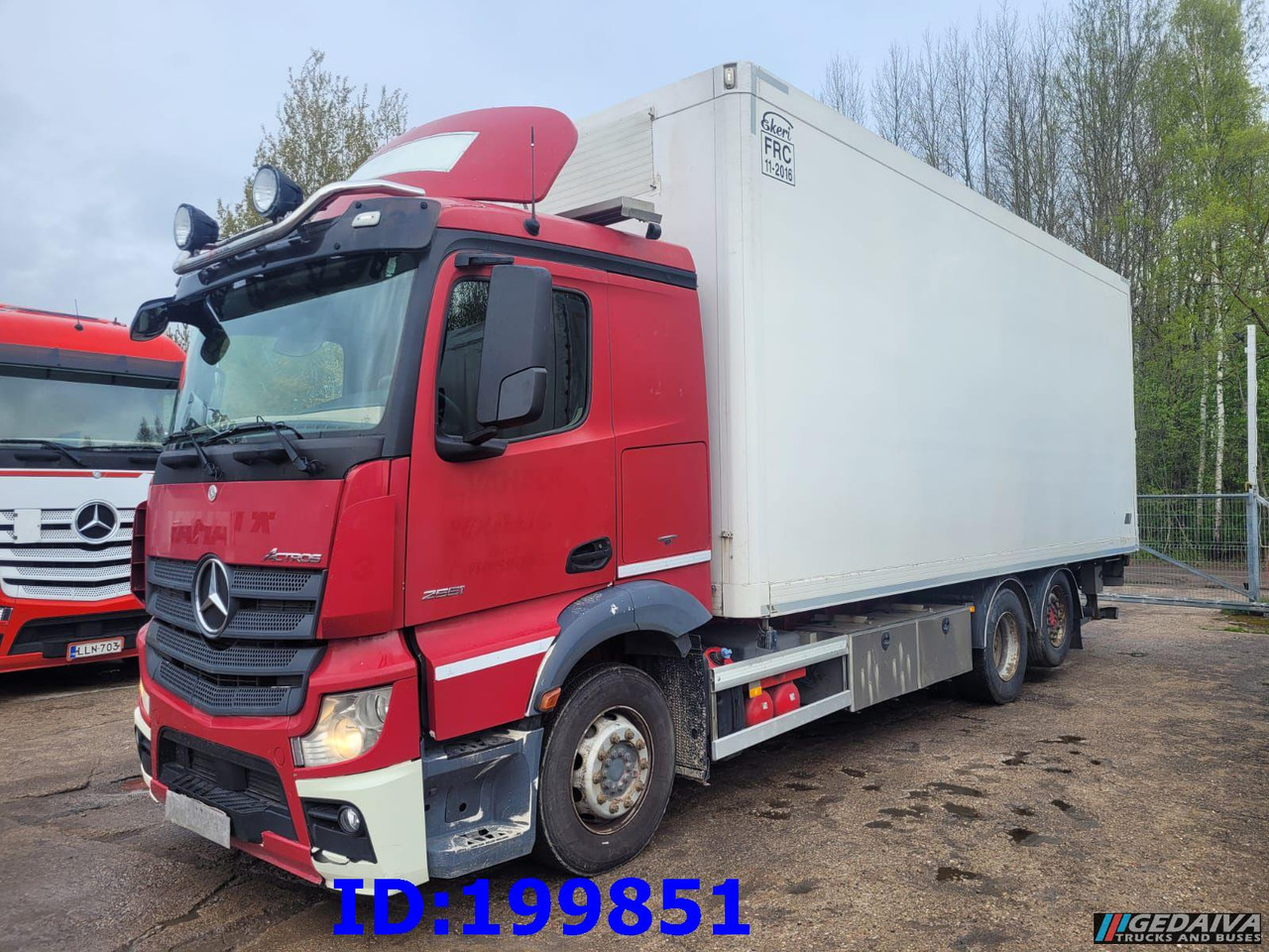 MERCEDES-BENZ Actros 2551 6x2 Euro5 - Truk box: gambar 1 MERCEDES-BENZ Actros 2551 6x2 Euro5 - Truk box: gambar 1