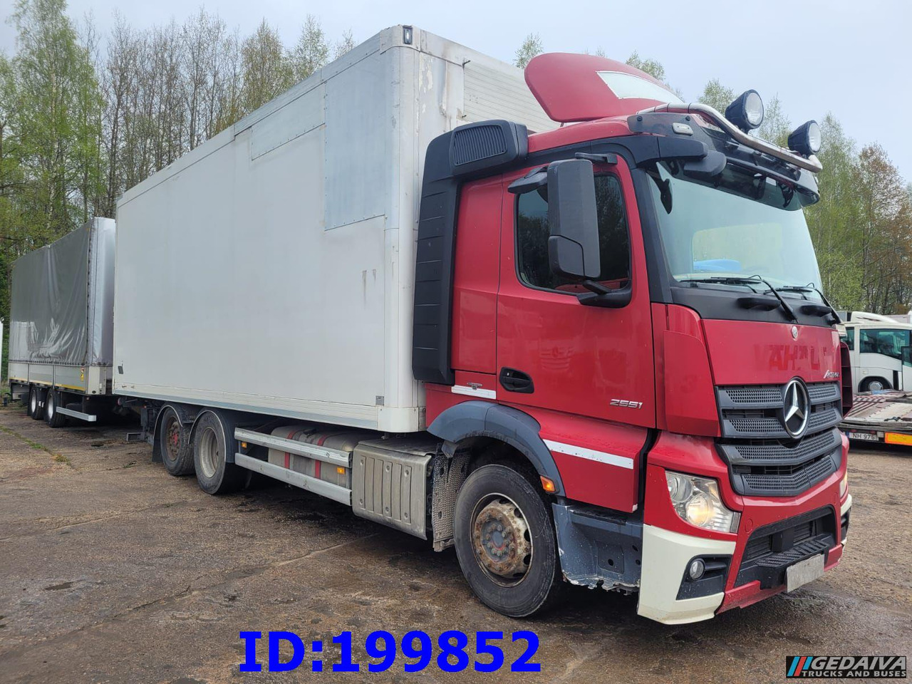 MERCEDES-BENZ Actros 2551 6x2 Euro5 + tilt trailer - Truk box: gambar 1 MERCEDES-BENZ Actros 2551 6x2 Euro5 + tilt trailer - Truk box: gambar 1