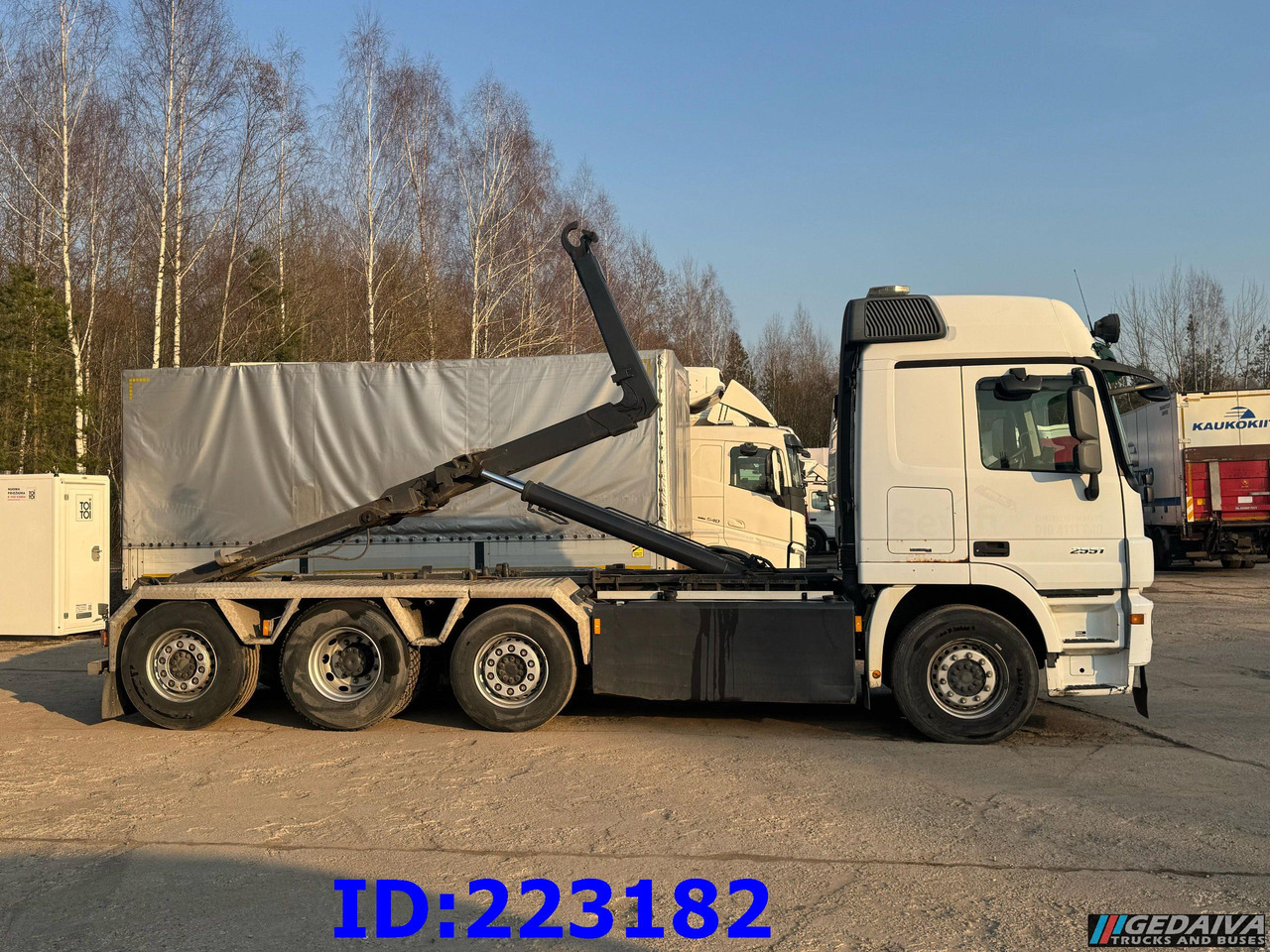 MERCEDES-BENZ Actros 2551 8x2 V8 Retarder - Hook lift: gambar 5 MERCEDES-BENZ Actros 2551 8x2 V8 Retarder - Hook lift: gambar 5