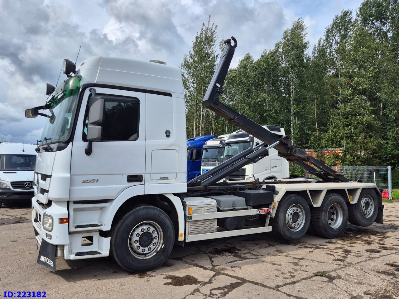 MERCEDES-BENZ Actros 2551 8x2 V8 Retarder - Hook lift: gambar 1 MERCEDES-BENZ Actros 2551 8x2 V8 Retarder - Hook lift: gambar 1