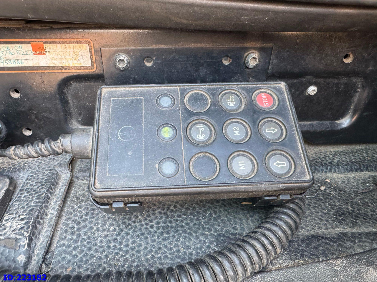 Hook lift MERCEDES-BENZ Actros 2551 8x2 V8 Retarder: gambar 11 Hook lift MERCEDES-BENZ Actros 2551 8x2 V8 Retarder: gambar 11