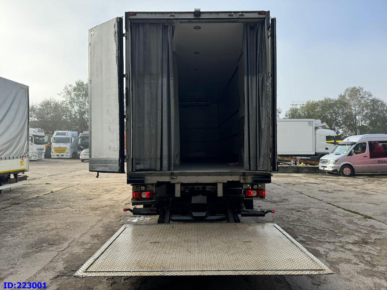 MERCEDES-BENZ Antos 2540 6x2 Euro6 - Truk berpendingin: gambar 5 MERCEDES-BENZ Antos 2540 6x2 Euro6 - Truk berpendingin: gambar 5