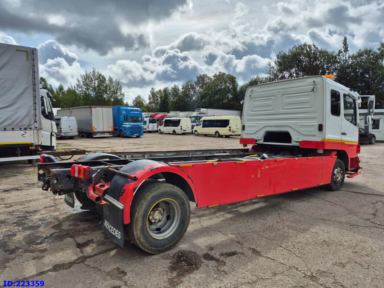 MERCEDES-BENZ Atego 1224 - Truk sasis: gambar 4 MERCEDES-BENZ Atego 1224 - Truk sasis: gambar 4