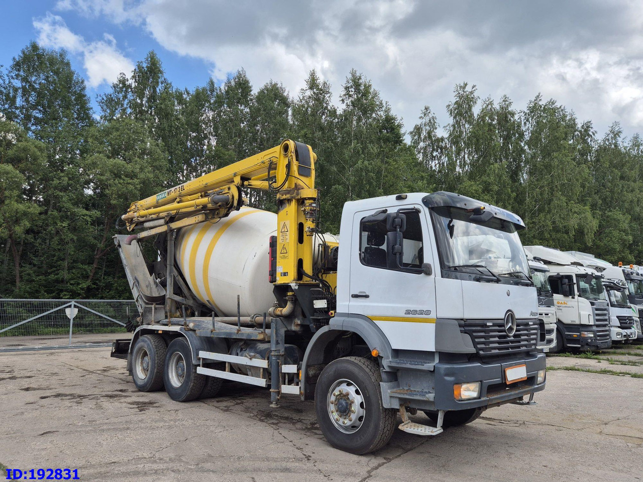 MERCEDES-BENZ Atego 2628 6x4 Schwing 17m 9m3 - Truk pompa beton: gambar 4 MERCEDES-BENZ Atego 2628 6x4 Schwing 17m 9m3 - Truk pompa beton: gambar 4