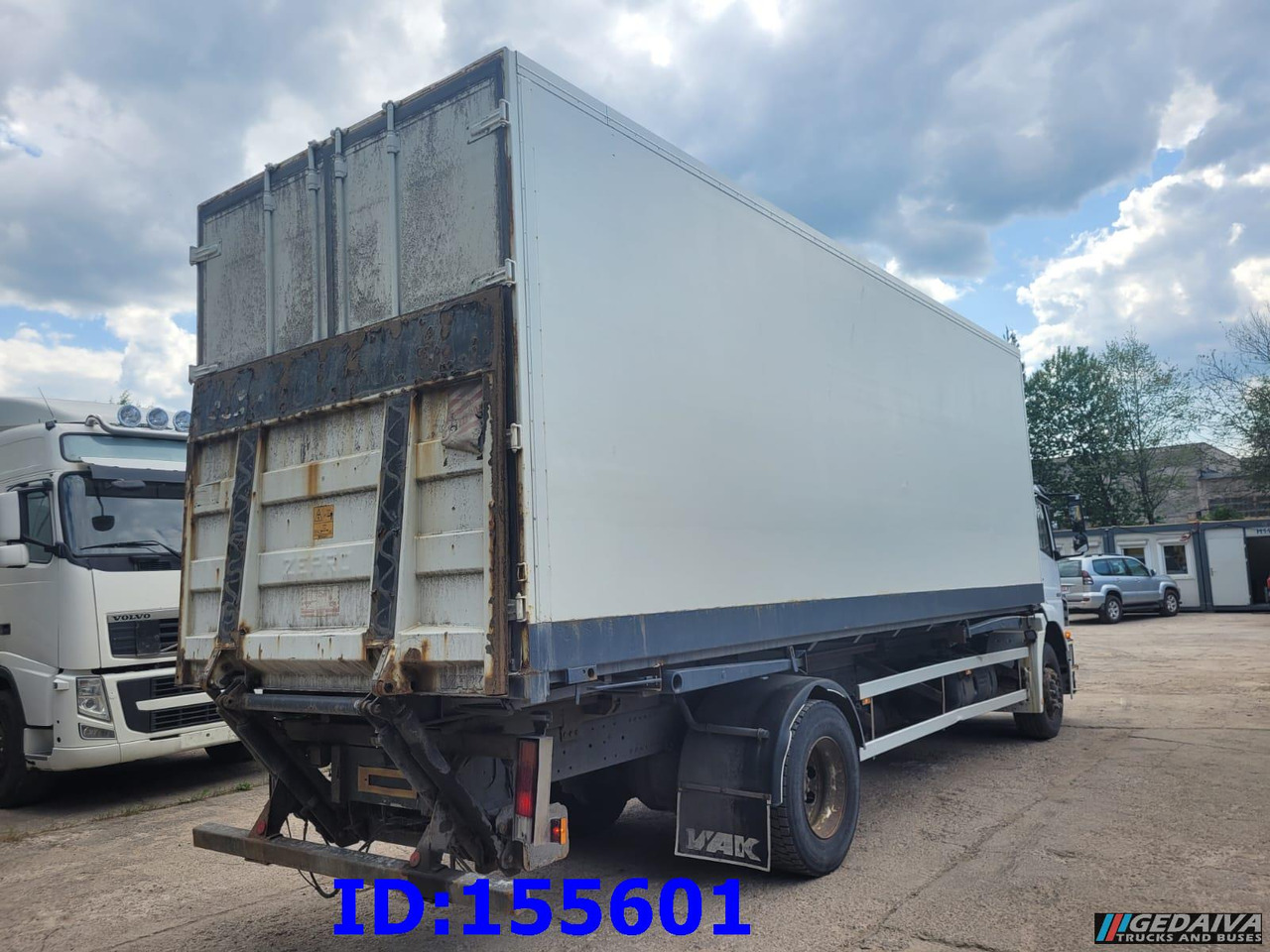 MERCEDES-BENZ Axor 1828 Manual - Truk isotermal: gambar 4 MERCEDES-BENZ Axor 1828 Manual - Truk isotermal: gambar 4