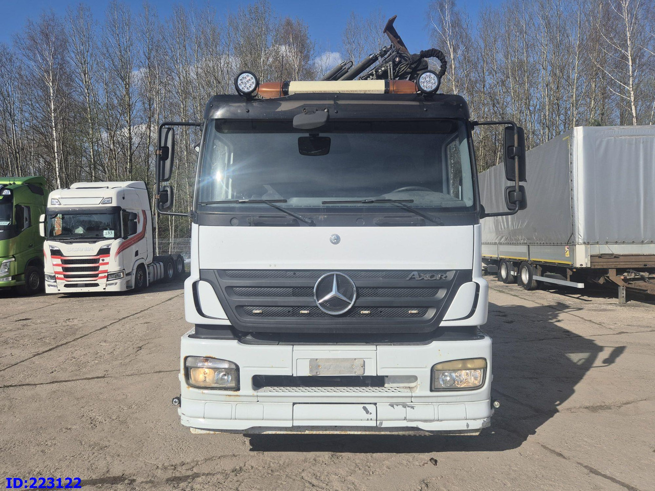 MERCEDES-BENZ Axor 2533 6x2 + Atlas 332.3E Crane - Truk jungkit: gambar 2 MERCEDES-BENZ Axor 2533 6x2 + Atlas 332.3E Crane - Truk jungkit: gambar 2