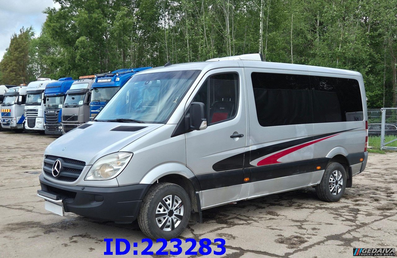 MERCEDES-BENZ Sprinter 313 - Kasten VIP -Euro5 - Bus pariwisata: gambar 1 MERCEDES-BENZ Sprinter 313 - Kasten VIP -Euro5 - Bus pariwisata: gambar 1
