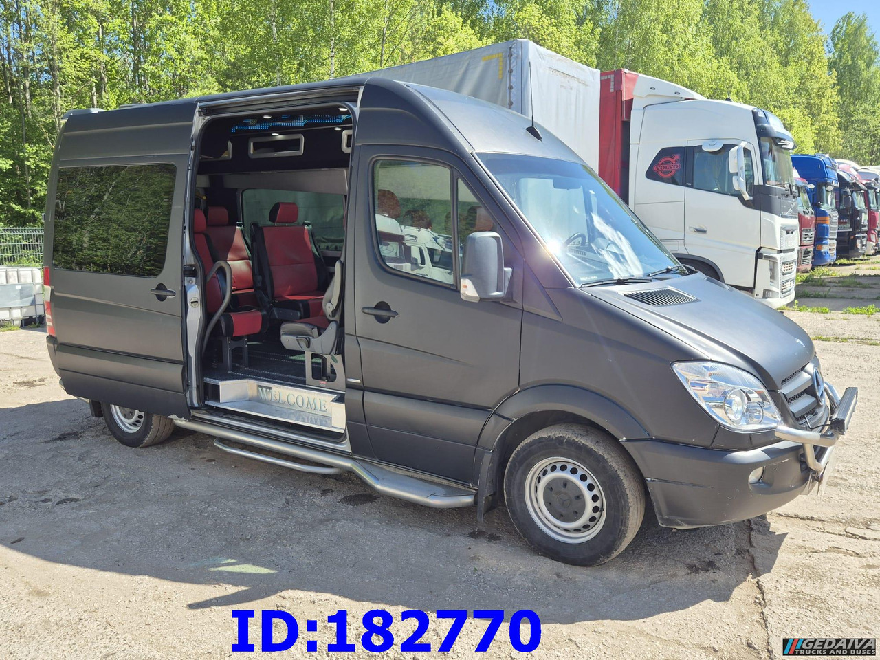 MERCEDES-BENZ Sprinter 319 VIP Euro5 - Bus pariwisata: gambar 1 MERCEDES-BENZ Sprinter 319 VIP Euro5 - Bus pariwisata: gambar 1