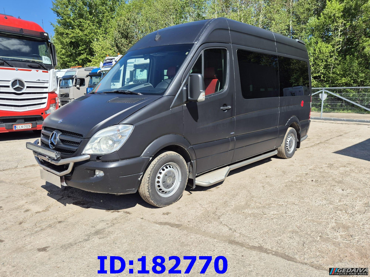 MERCEDES-BENZ Sprinter 319 VIP Euro5 - Bus pariwisata: gambar 4 MERCEDES-BENZ Sprinter 319 VIP Euro5 - Bus pariwisata: gambar 4