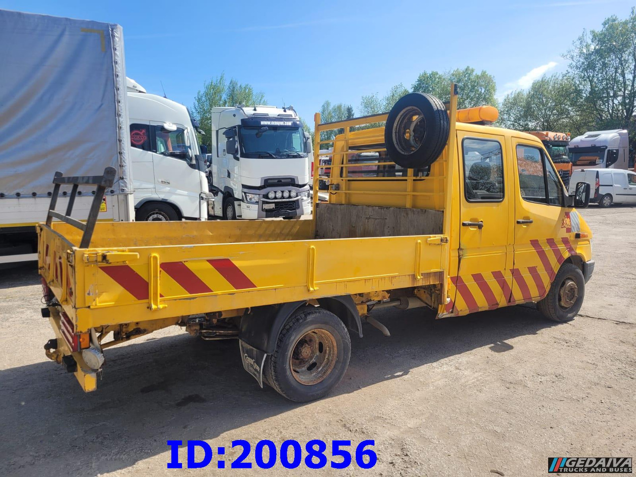 MERCEDES-BENZ Sprinter 408D - 5 Seater - Truk flatbed: gambar 5 MERCEDES-BENZ Sprinter 408D - 5 Seater - Truk flatbed: gambar 5