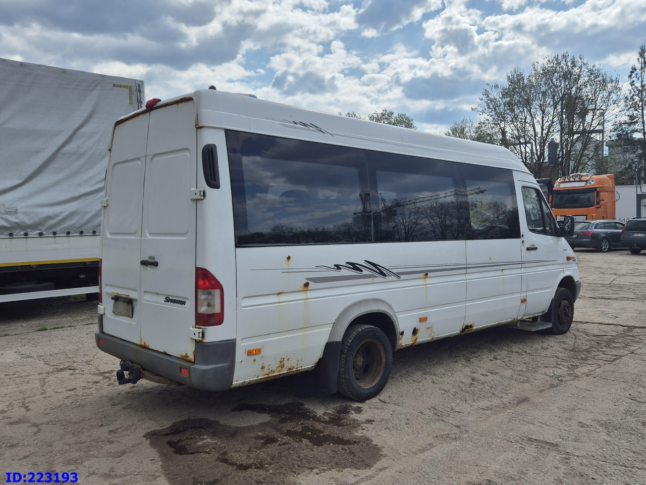MERCEDES-BENZ Sprinter 416 VIP AC 17-seater - Bus pariwisata: gambar 5 MERCEDES-BENZ Sprinter 416 VIP AC 17-seater - Bus pariwisata: gambar 5