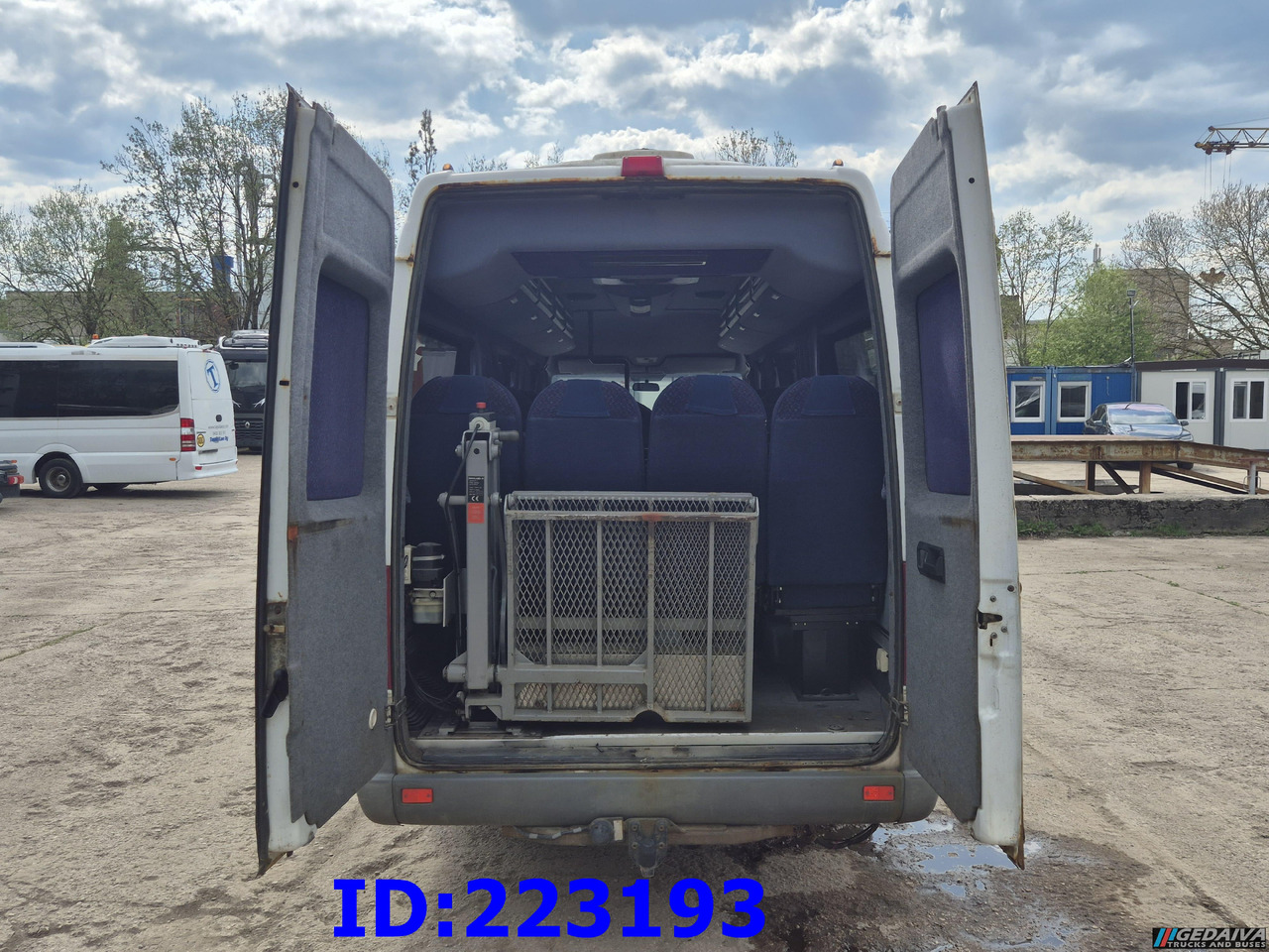 MERCEDES-BENZ Sprinter 416 VIP AC 17-seater - Bus pariwisata: gambar 5 MERCEDES-BENZ Sprinter 416 VIP AC 17-seater - Bus pariwisata: gambar 5