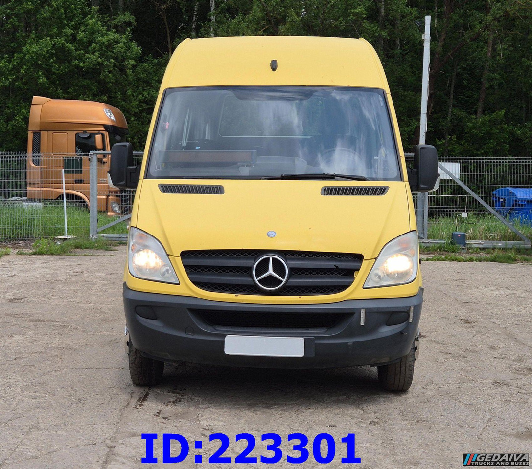 MERCEDES-BENZ Sprinter 515 TRANSFER 23 PLACES - Bus pariwisata: gambar 2 MERCEDES-BENZ Sprinter 515 TRANSFER 23 PLACES - Bus pariwisata: gambar 2