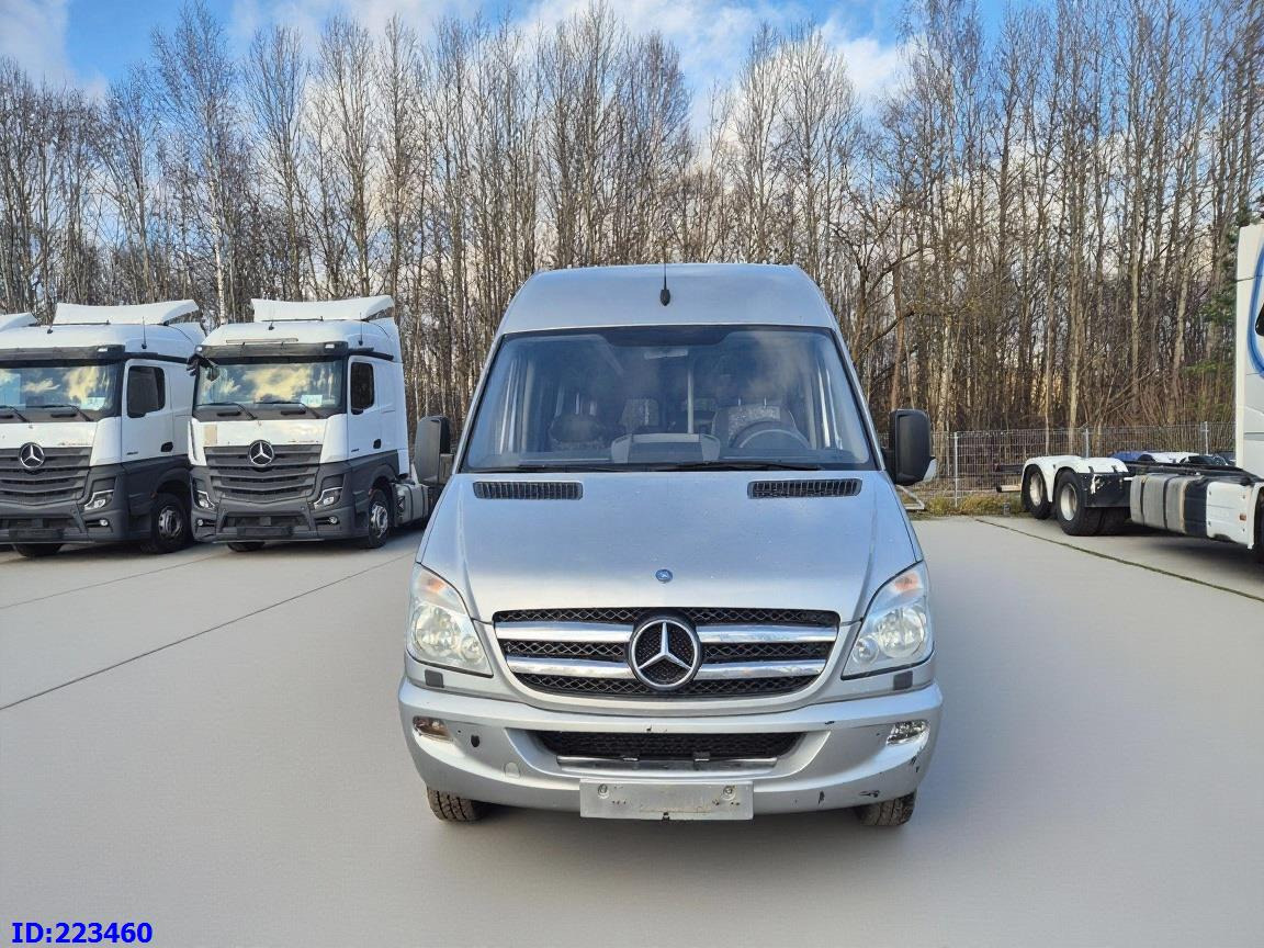MERCEDES-BENZ Sprinter 516 - VIP - 17 places (Engine defect) - Bus pariwisata: gambar 2 MERCEDES-BENZ Sprinter 516 - VIP - 17 places (Engine defect) - Bus pariwisata: gambar 2