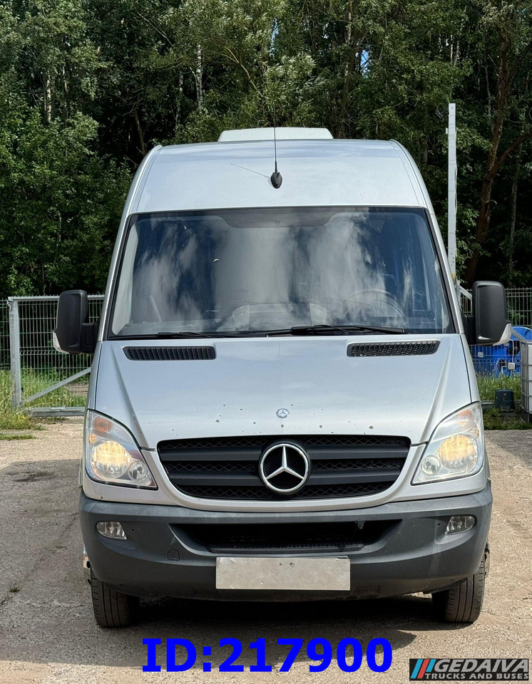 MERCEDES-BENZ Sprinter 516 - VIP - 17 places - Bus pariwisata: gambar 2 MERCEDES-BENZ Sprinter 516 - VIP - 17 places - Bus pariwisata: gambar 2