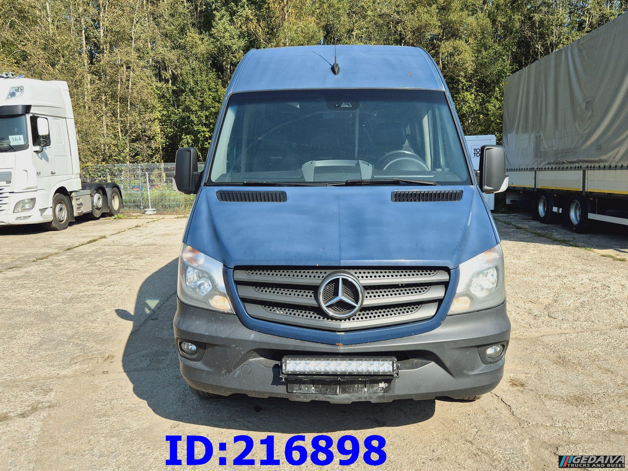 MERCEDES-BENZ Sprinter 516 - VIP - Tamlans 16-seater - Bus pariwisata: gambar 2 MERCEDES-BENZ Sprinter 516 - VIP - Tamlans 16-seater - Bus pariwisata: gambar 2