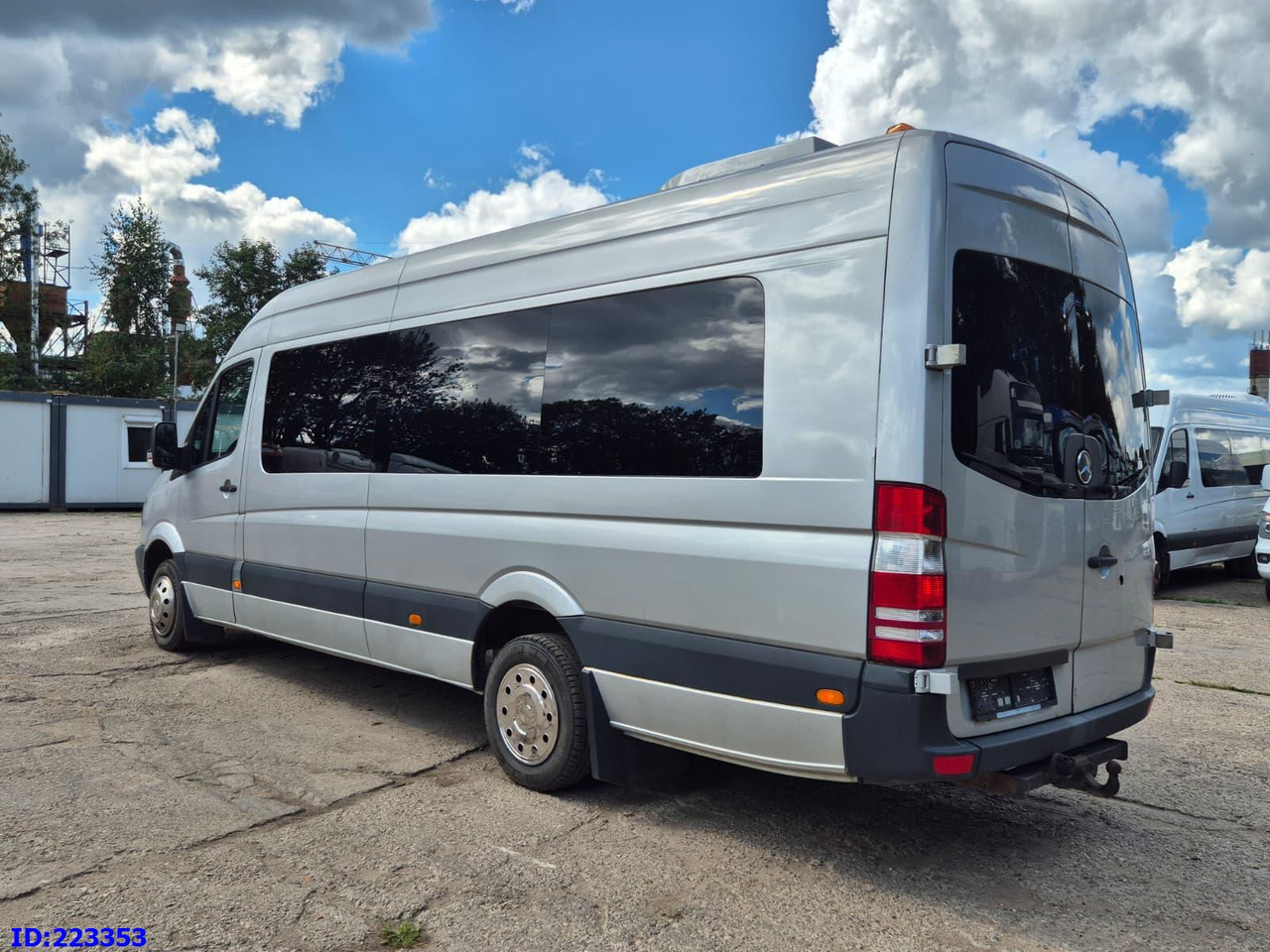 MERCEDES-BENZ Sprinter 518 - 23 Seater - Bus pariwisata: gambar 5 MERCEDES-BENZ Sprinter 518 - 23 Seater - Bus pariwisata: gambar 5