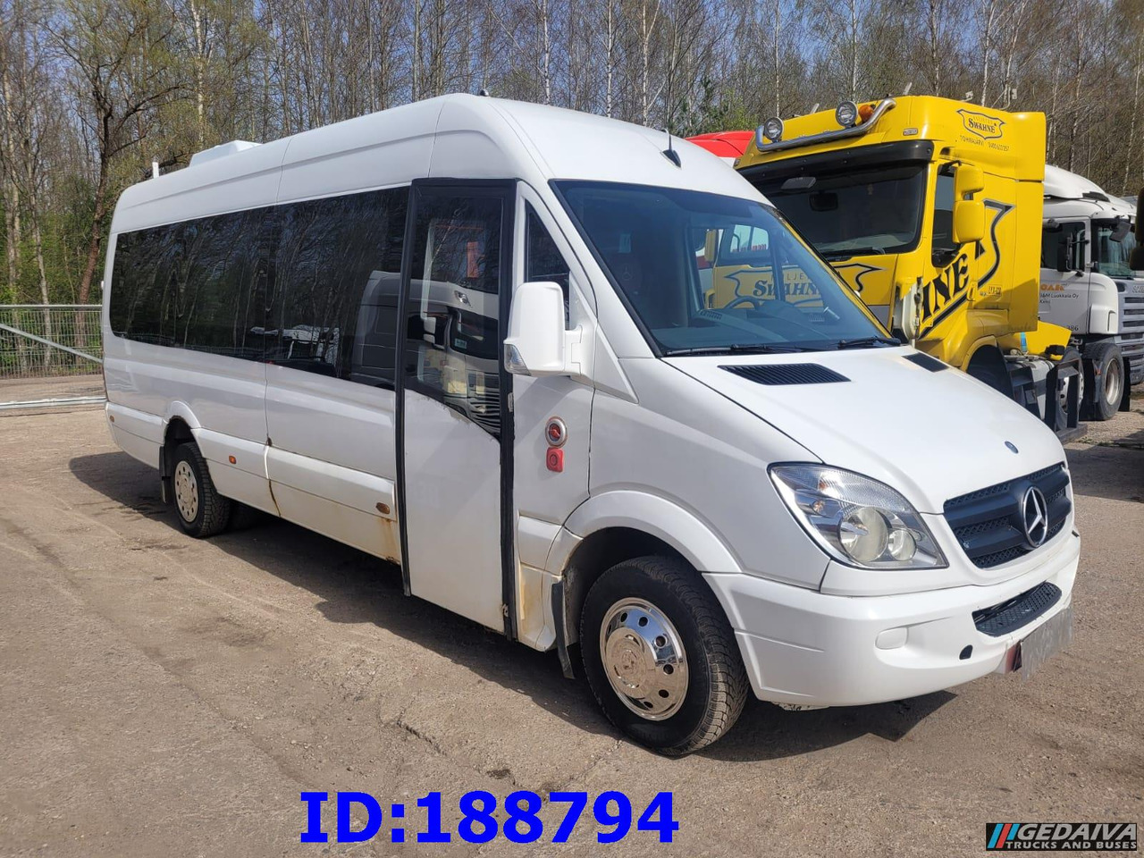 MERCEDES-BENZ Sprinter 518 - Kasten VIP - 20 Seater - Bus pariwisata: gambar 4 MERCEDES-BENZ Sprinter 518 - Kasten VIP - 20 Seater - Bus pariwisata: gambar 4