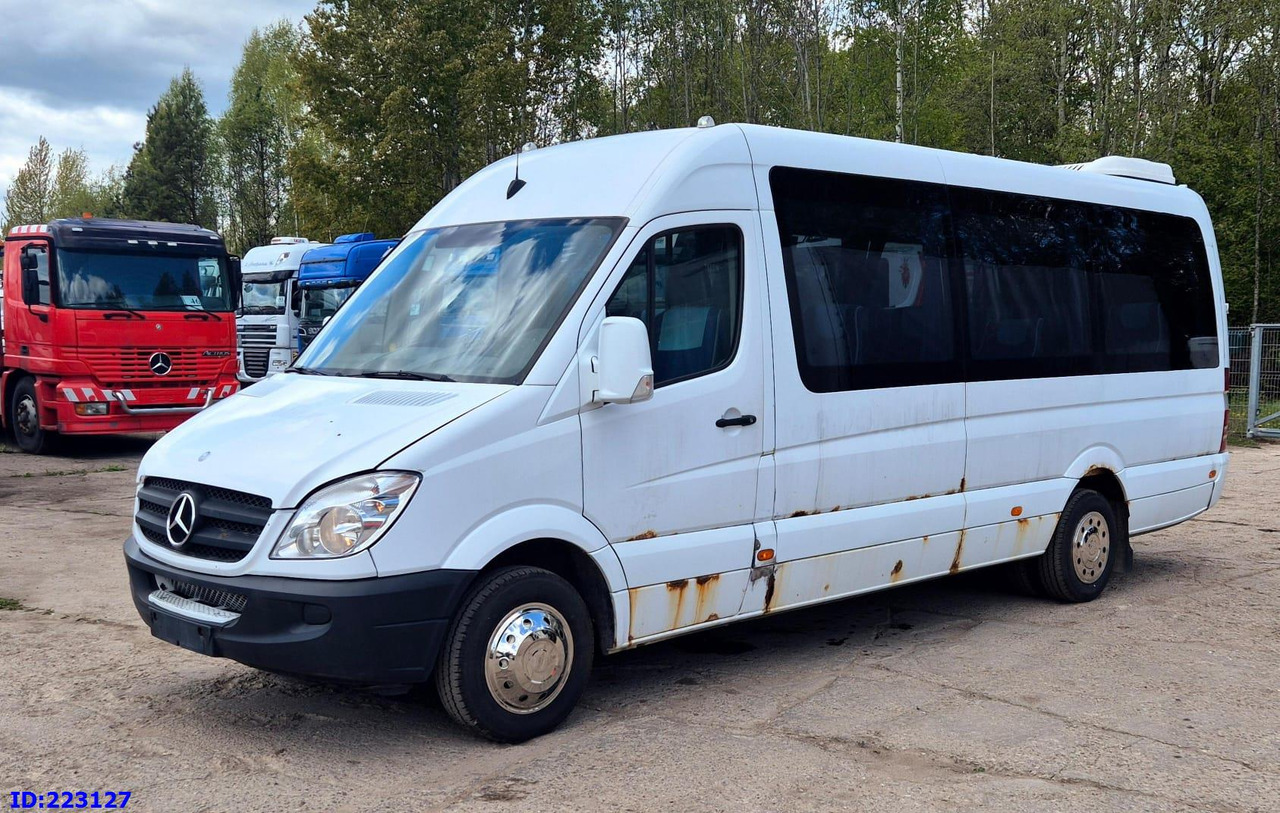 MERCEDES-BENZ Sprinter 518 - VIP -19 Seater - Bus pariwisata: gambar 4 MERCEDES-BENZ Sprinter 518 - VIP -19 Seater - Bus pariwisata: gambar 4