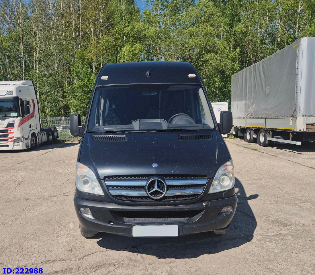 MERCEDES-BENZ Sprinter 519 VIP - 17 Seater - Bus pariwisata: gambar 2 MERCEDES-BENZ Sprinter 519 VIP - 17 Seater - Bus pariwisata: gambar 2