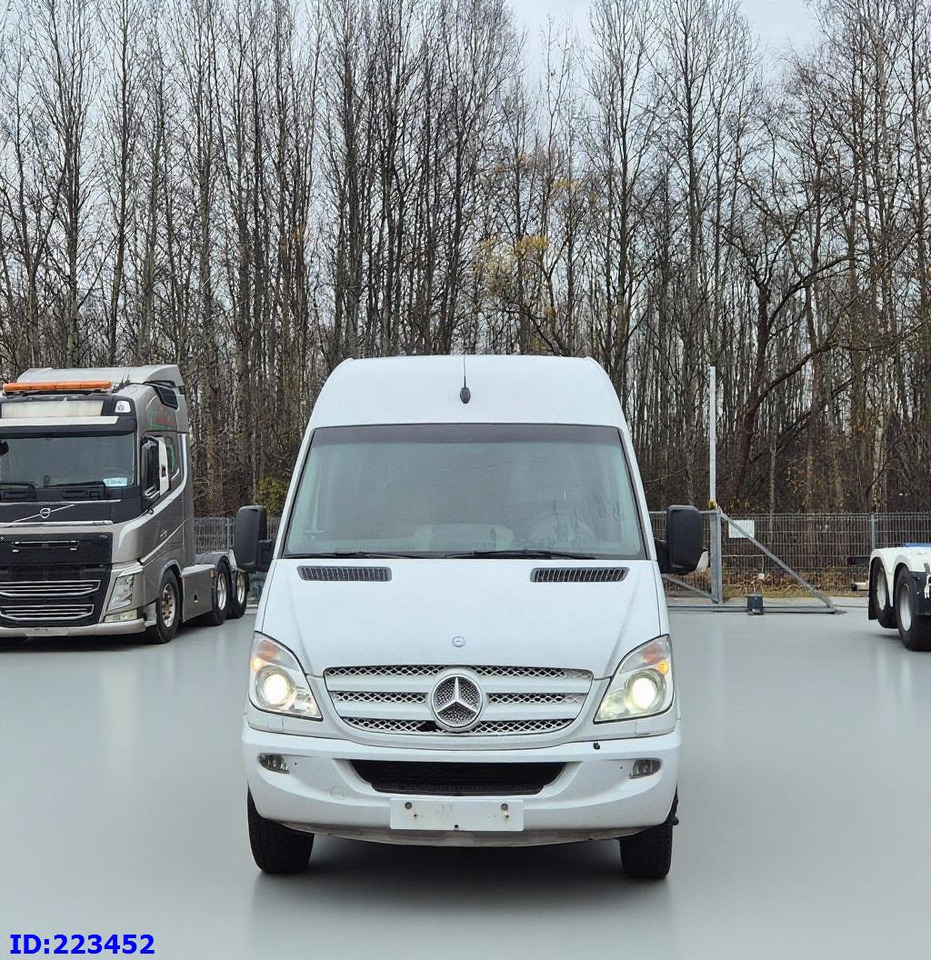 MERCEDES-BENZ Sprinter 519 XXL VIP - 21 Seater Euro5 - Bus pariwisata: gambar 2 MERCEDES-BENZ Sprinter 519 XXL VIP - 21 Seater Euro5 - Bus pariwisata: gambar 2