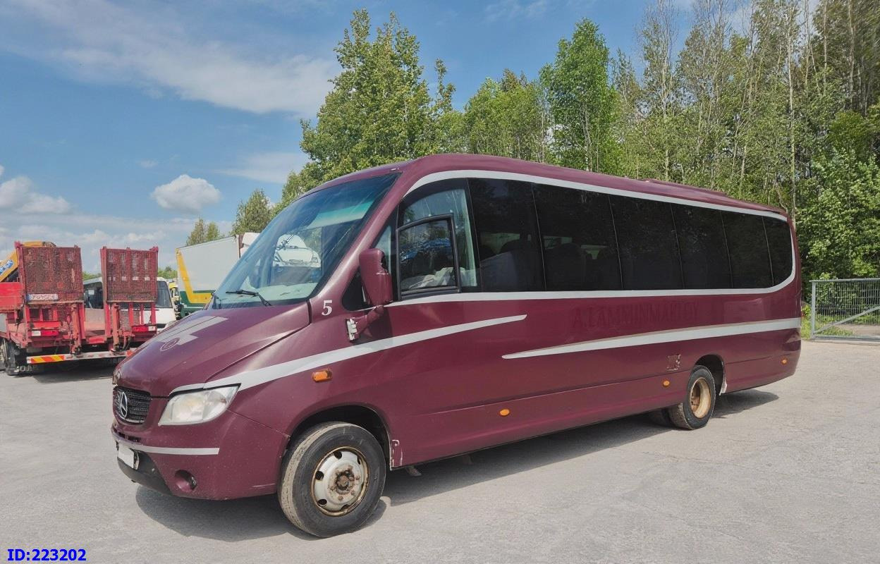 MERCEDES-BENZ Sunrider 818D Vario 33 - Seater - Bus mini, Bus pariwisata: gambar 1 MERCEDES-BENZ Sunrider 818D Vario 33 - Seater - Bus mini, Bus pariwisata: gambar 1