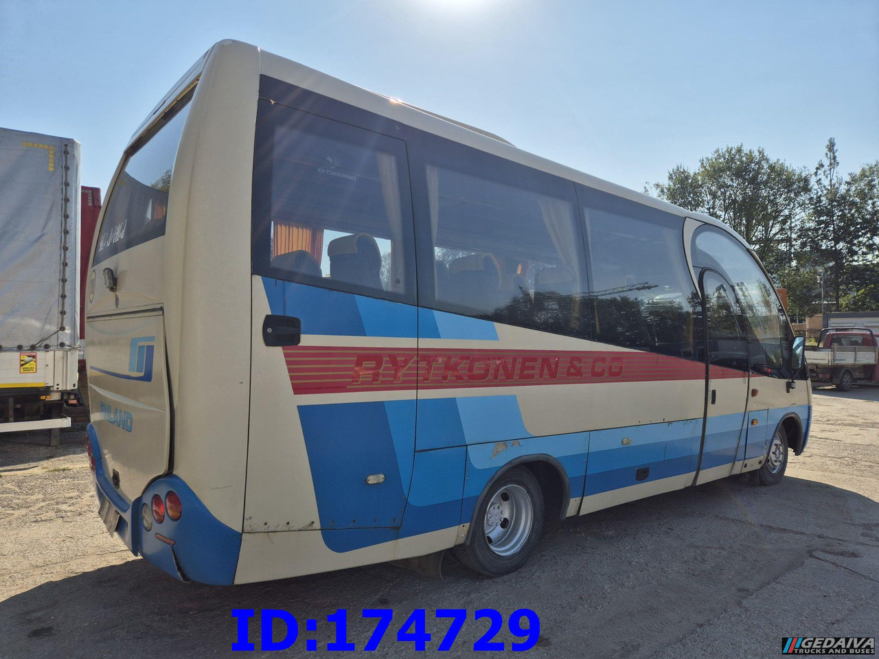 MERCEDES-BENZ Vario 815 26-Seater - Bus pariwisata: gambar 5 MERCEDES-BENZ Vario 815 26-Seater - Bus pariwisata: gambar 5