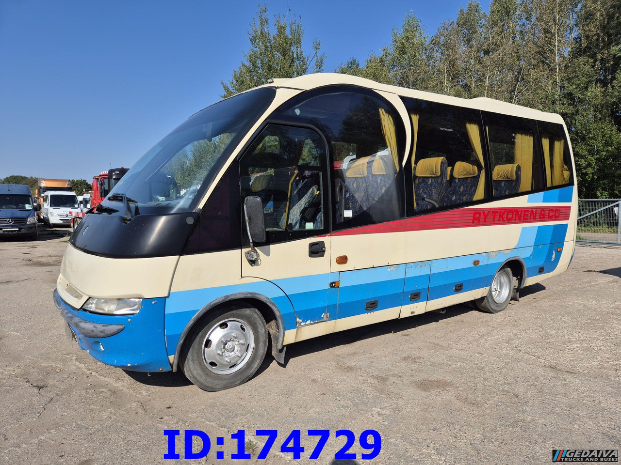 MERCEDES-BENZ Vario 815 26-Seater - Bus pariwisata: gambar 1 MERCEDES-BENZ Vario 815 26-Seater - Bus pariwisata: gambar 1