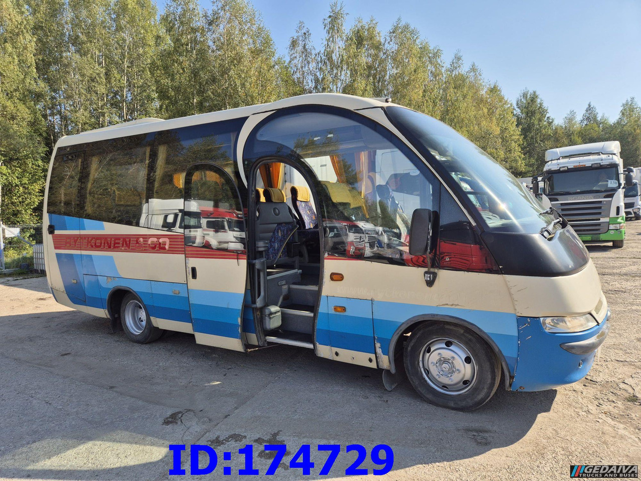 MERCEDES-BENZ Vario 815 26-Seater - Bus pariwisata: gambar 4 MERCEDES-BENZ Vario 815 26-Seater - Bus pariwisata: gambar 4