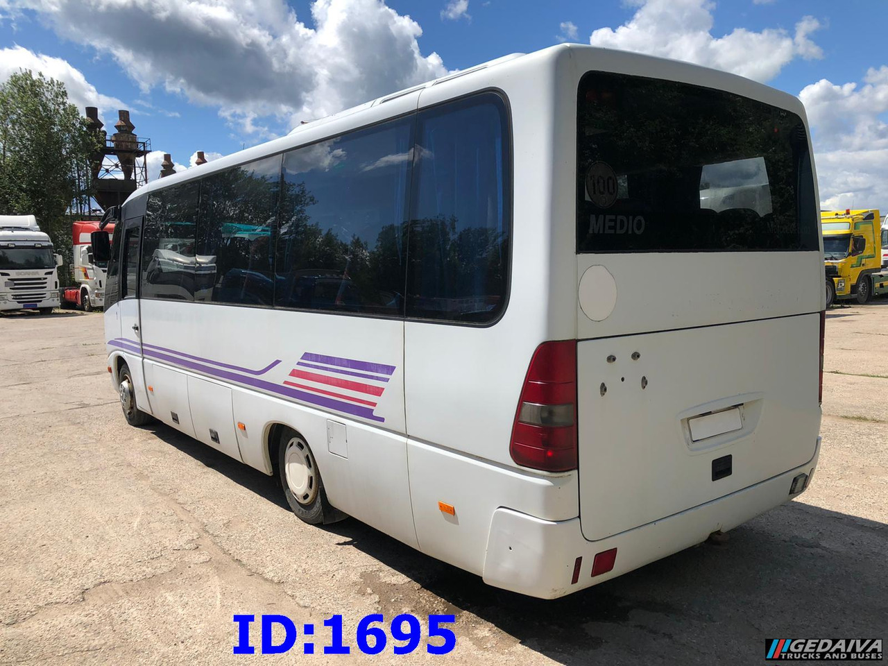 MERCEDES-BENZ Vario Medio 815 30-Seater - Bus pariwisata: gambar 5 MERCEDES-BENZ Vario Medio 815 30-Seater - Bus pariwisata: gambar 5