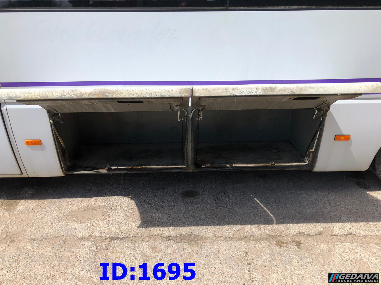 Bus pariwisata MERCEDES-BENZ Vario Medio 815 30-Seater: gambar 10