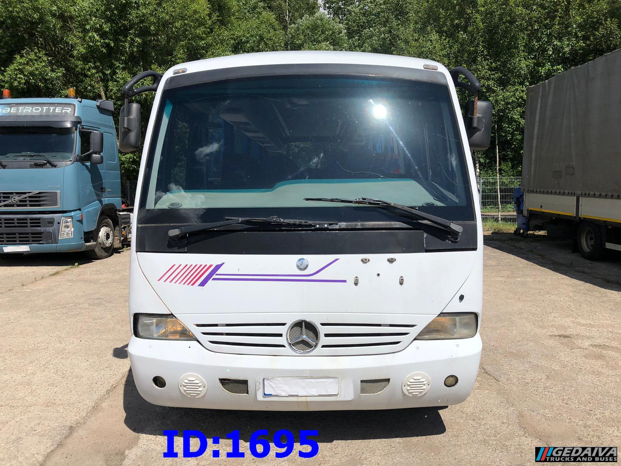 MERCEDES-BENZ Vario Medio 815 30-Seater - Bus pariwisata: gambar 2 MERCEDES-BENZ Vario Medio 815 30-Seater - Bus pariwisata: gambar 2