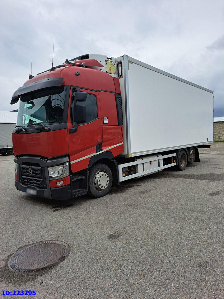 RENAULT T 6x2 Euro 6 Refrigerated + Carrier Supra - Truk berpendingin: gambar 1 RENAULT T 6x2 Euro 6 Refrigerated + Carrier Supra - Truk berpendingin: gambar 1