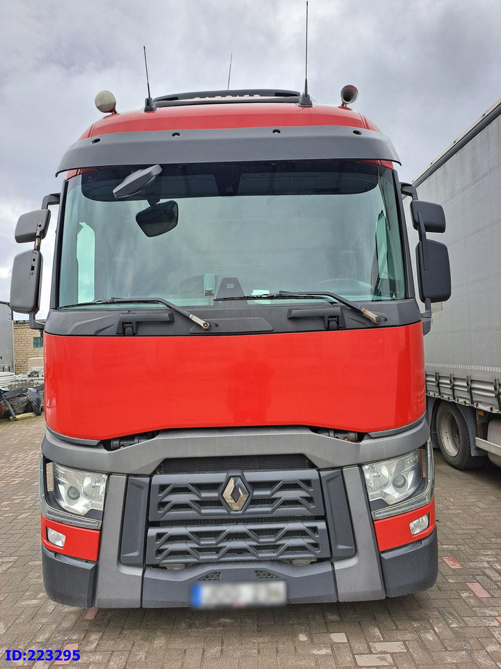 RENAULT T 6x2 Euro 6 Refrigerated + Carrier Supra - Truk berpendingin: gambar 2 RENAULT T 6x2 Euro 6 Refrigerated + Carrier Supra - Truk berpendingin: gambar 2