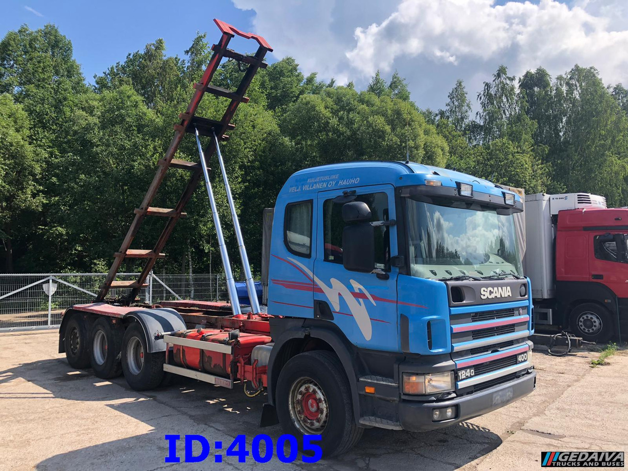 SCANIA 124 400 8x4 - Truk pembawa sistem kabel: gambar 4 SCANIA 124 400 8x4 - Truk pembawa sistem kabel: gambar 4