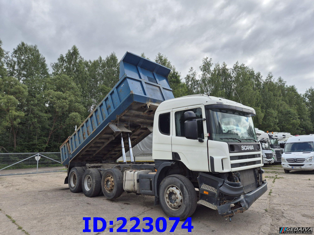 SCANIA 124 8x2 - Manual - Full steel - Truk jungkit: gambar 4 SCANIA 124 8x2 - Manual - Full steel - Truk jungkit: gambar 4