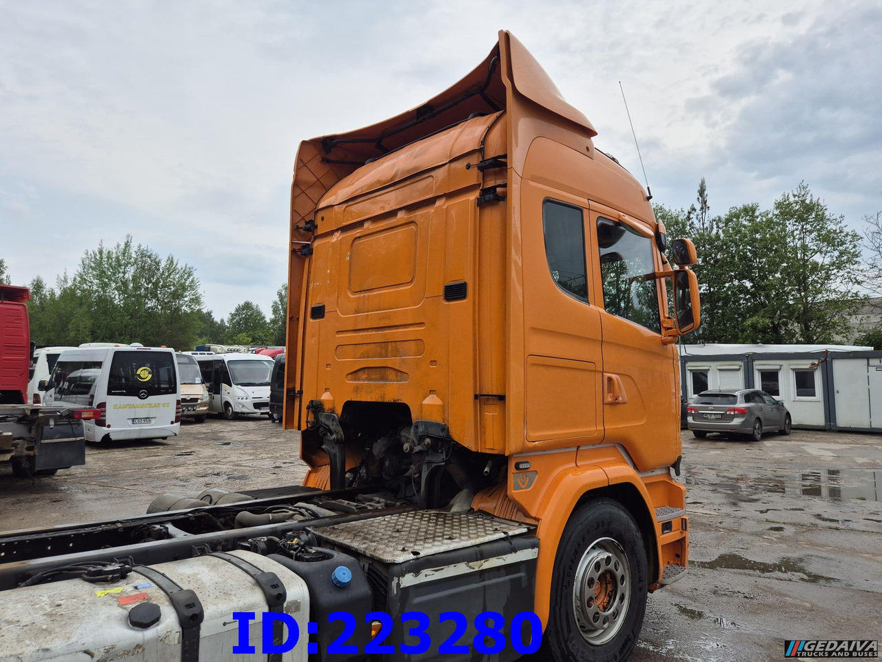 SCANIA R580 V8 8X4 Retarder (Steering axle) - Truk sasis: gambar 5 SCANIA R580 V8 8X4 Retarder (Steering axle) - Truk sasis: gambar 5