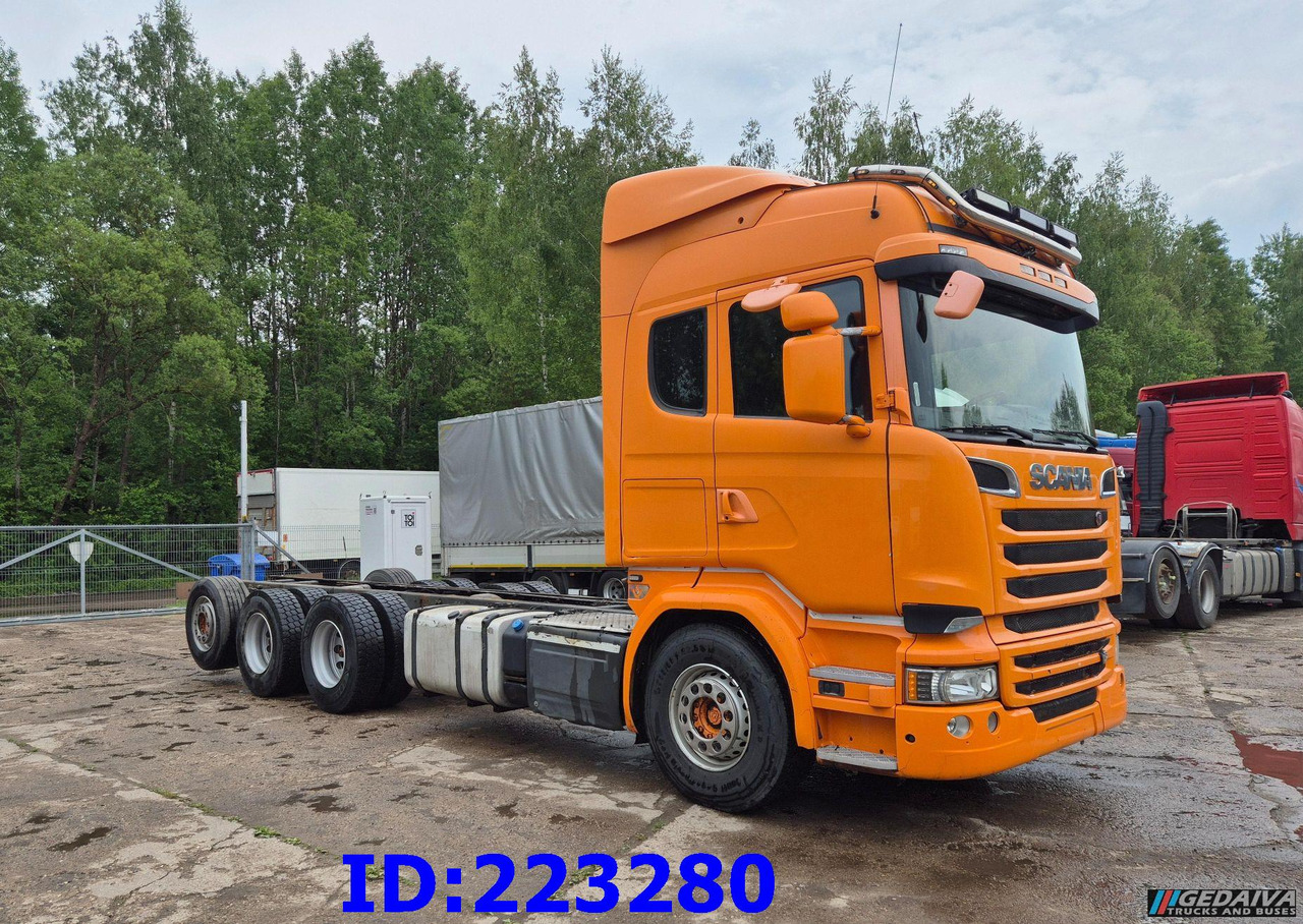 SCANIA R580 V8 8X4 Retarder (Steering axle) - Truk sasis: gambar 4 SCANIA R580 V8 8X4 Retarder (Steering axle) - Truk sasis: gambar 4