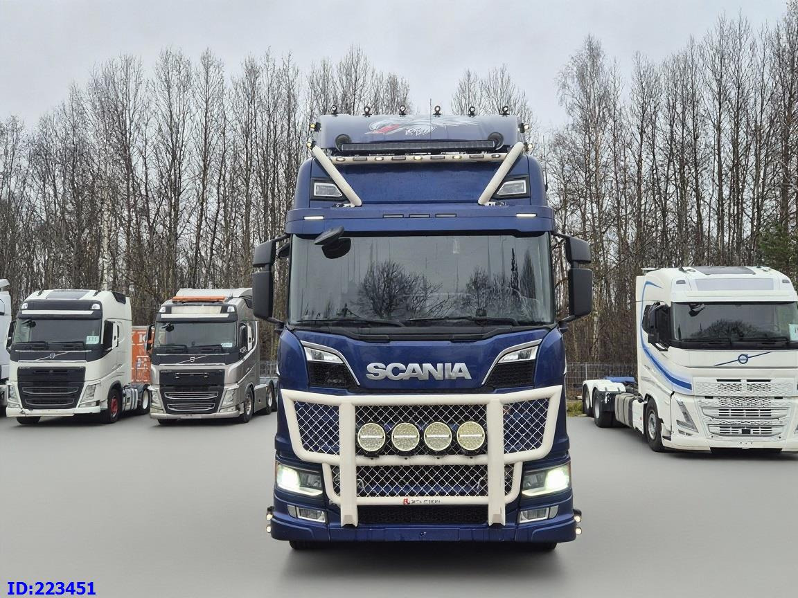 SCANIA R650 Full air 8x4 Steering axle (3 pedal) - Truk sasis: gambar 2 SCANIA R650 Full air 8x4 Steering axle (3 pedal) - Truk sasis: gambar 2