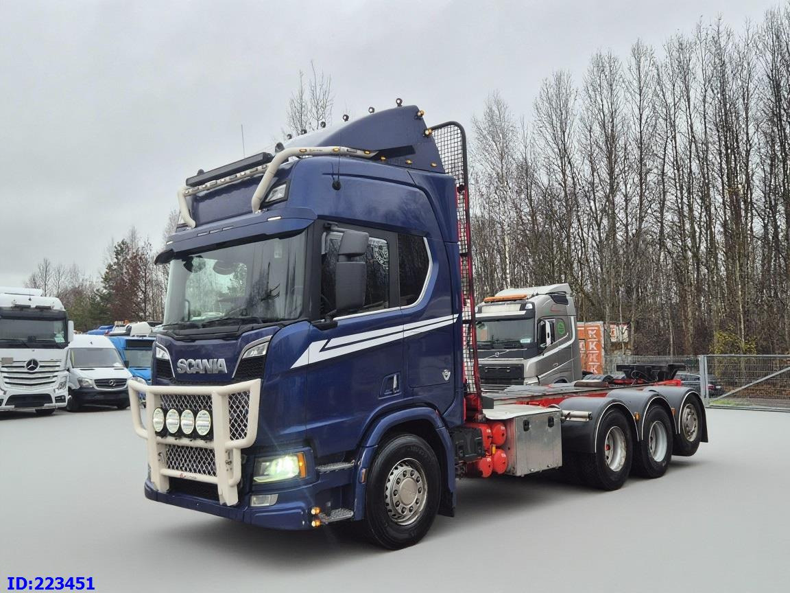 SCANIA R650 Full air 8x4 Steering axle (3 pedal) - Truk sasis: gambar 1 SCANIA R650 Full air 8x4 Steering axle (3 pedal) - Truk sasis: gambar 1