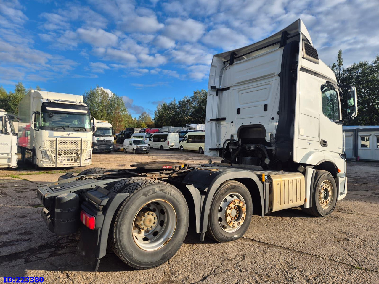 MERCEDES-BENZ Actros 2551 6x2 -Steering axle - Euro6 - Tractor head: gambar 5 MERCEDES-BENZ Actros 2551 6x2 -Steering axle - Euro6 - Tractor head: gambar 5