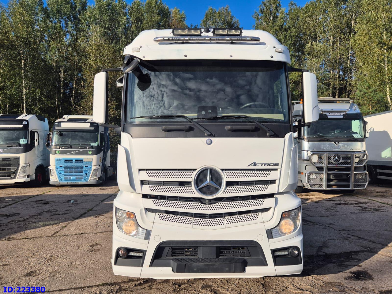 MERCEDES-BENZ Actros 2551 6x2 -Steering axle - Euro6 - Tractor head: gambar 2 MERCEDES-BENZ Actros 2551 6x2 -Steering axle - Euro6 - Tractor head: gambar 2